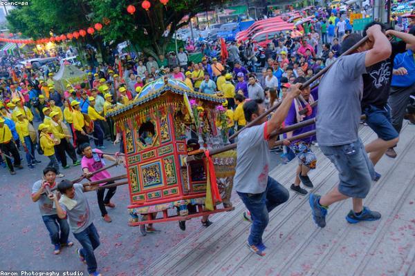 Tarihi Manastırlar ve Tapınaklar: Tibet'ten Meteora'ya Ulaşılmaz Kutsal Alanlar